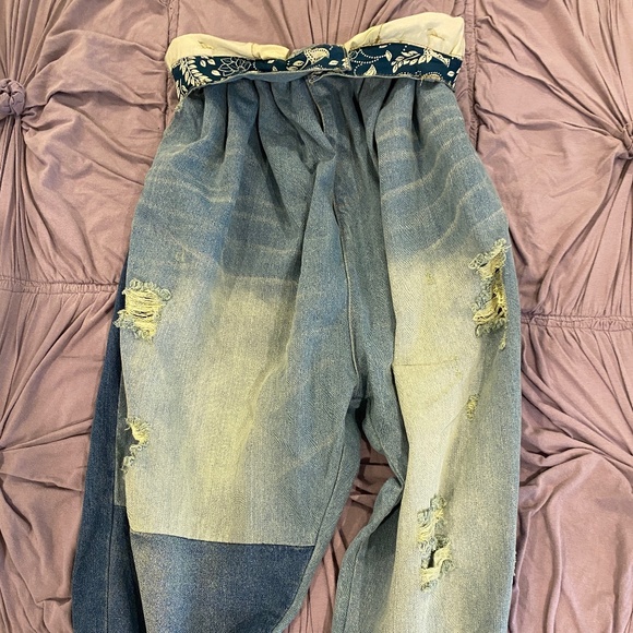 Low-slung, slouchy with Zip fly, button close, back elastic band, handdistressed - Picture 10 of 10